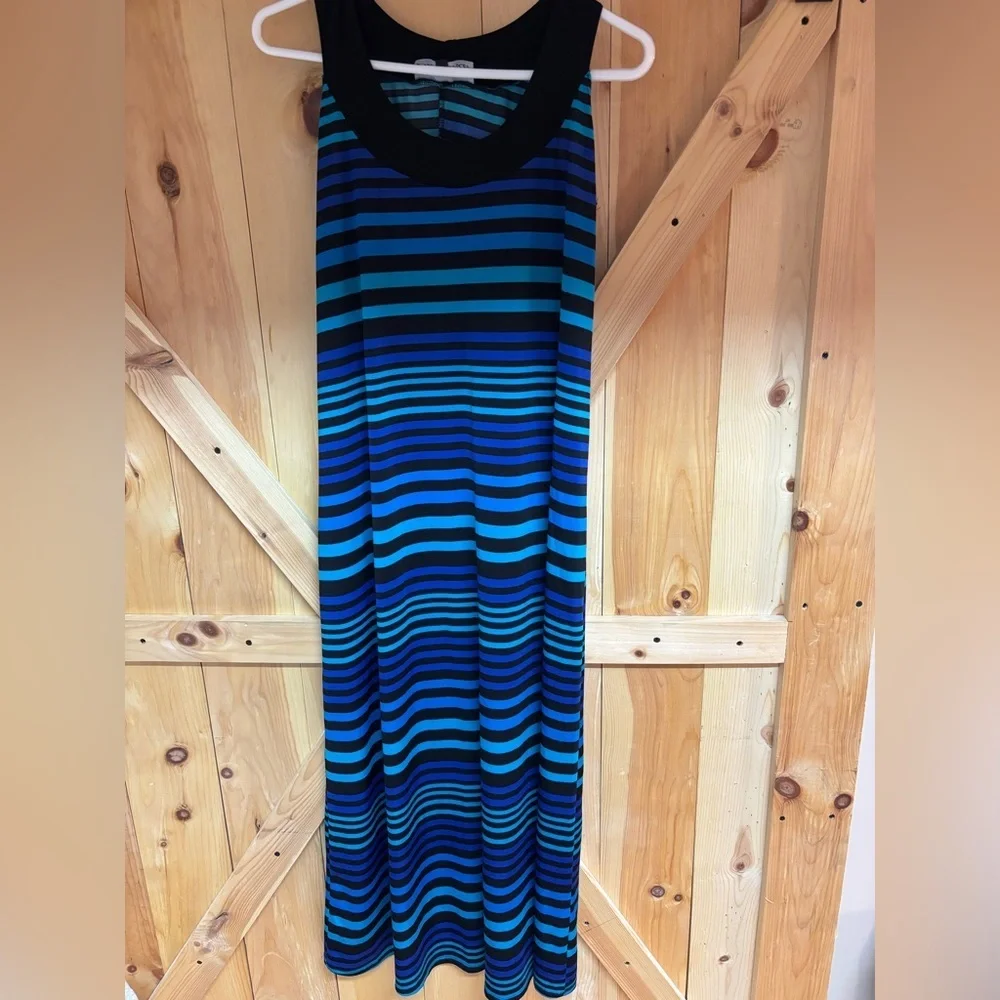 Ellen Parker Striped Blue and Black Maxi Dress size medium- cool and comfortable